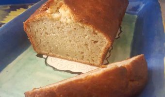 whole-banana-loaf-with-slice-in-middle