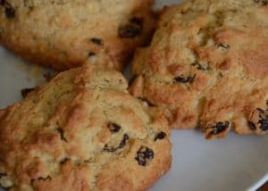 rock cakes on a plate with raisins