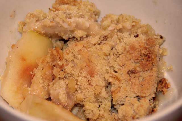 Easy Apple Crumble Recipe - Traditional Pudding - Penny''s Recipes