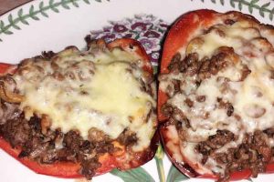 stuffed-peppers-mince-on-a-plate