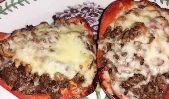 stuffed-peppers-mince-on-a-plate