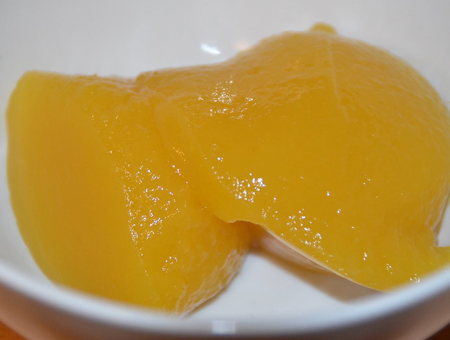portion of mango jelly in a bowl