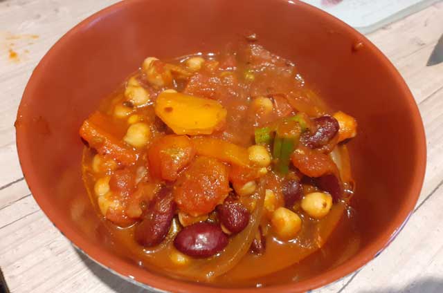Chickpeas,kidney beans, carrots, onions in a spicy tomato sauce