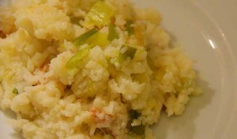 portion of rice with leek and cauliflower