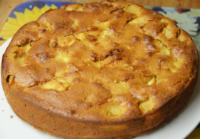 Easy apple cake (sharlotka) - Rich And Delish