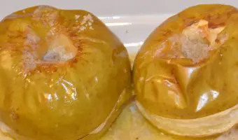 two-baked-apples