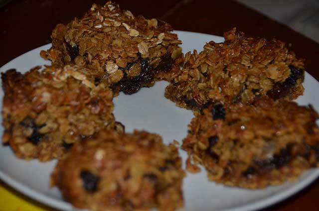 flapjack-squares-on-a-plate