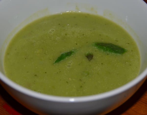 green-soup-with-mints-leaves-on-top